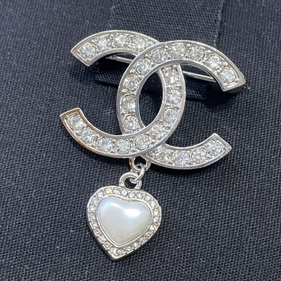 Chanel Brooch JCB091305