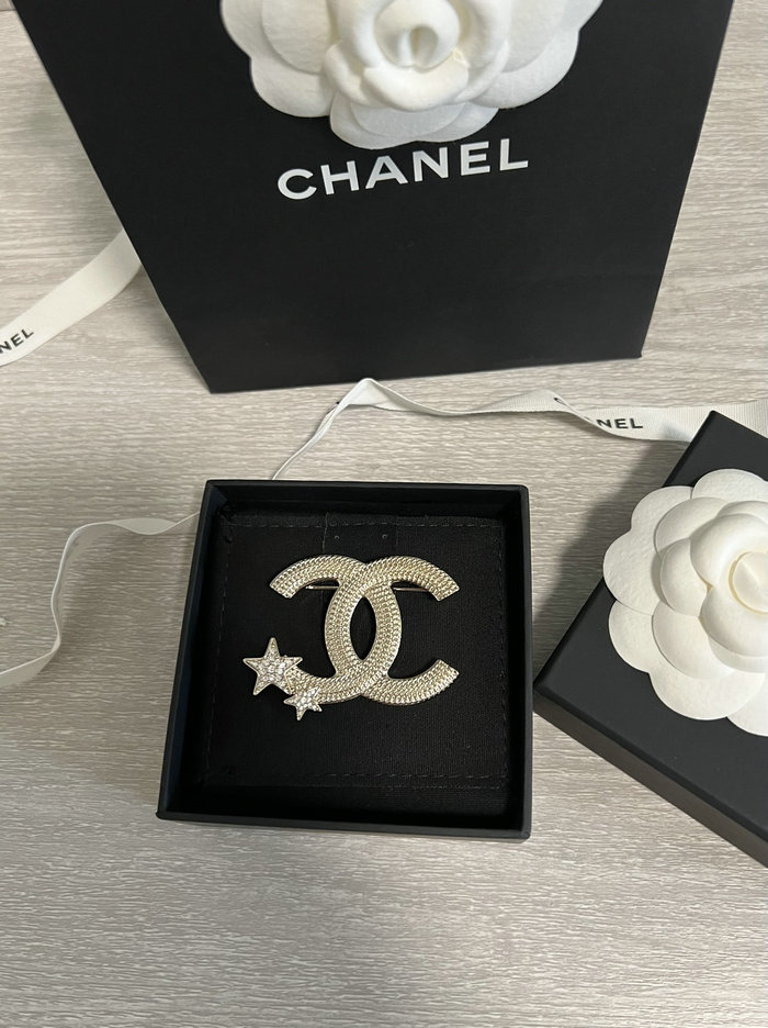 Chanel Brooch JCB091306