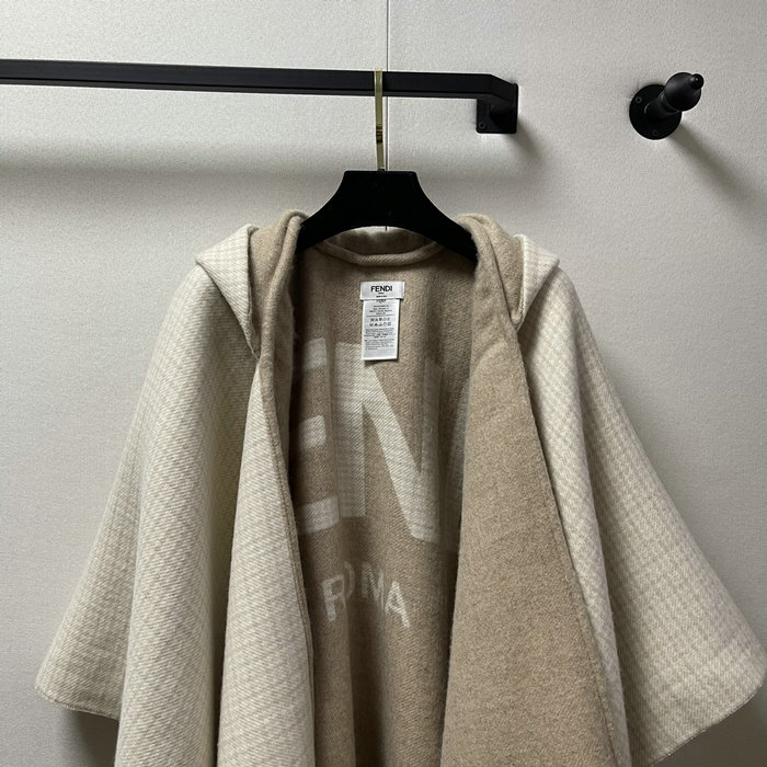 Fendi Poncho FS091401