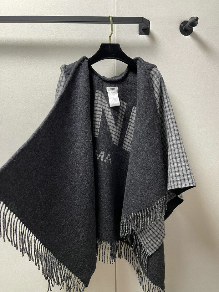 Fendi Poncho FS091402