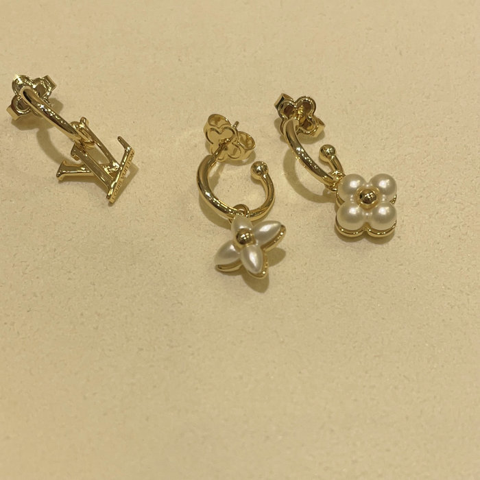 Louis Vuitton Iconic Heart Earrings JLE091302