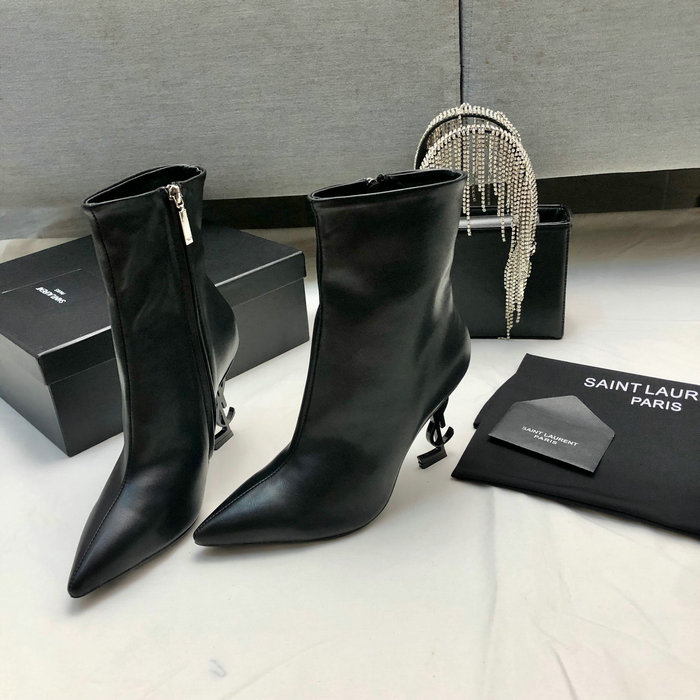 Saint Laurent Leather Boots SNS092401