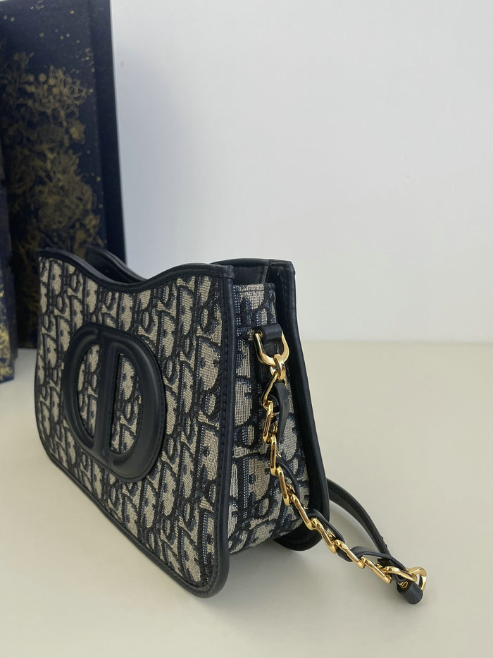 Dior CD Signature Hobo Mini Bag M928