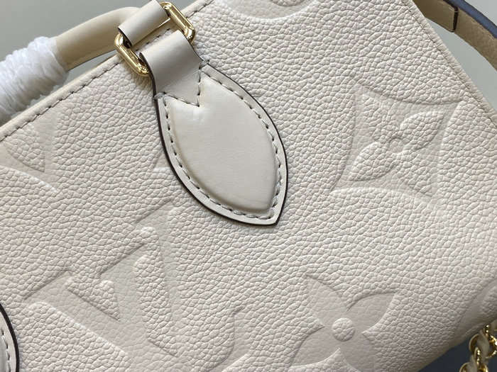 LOUIS VUITTON OnTheGo East West White M23640