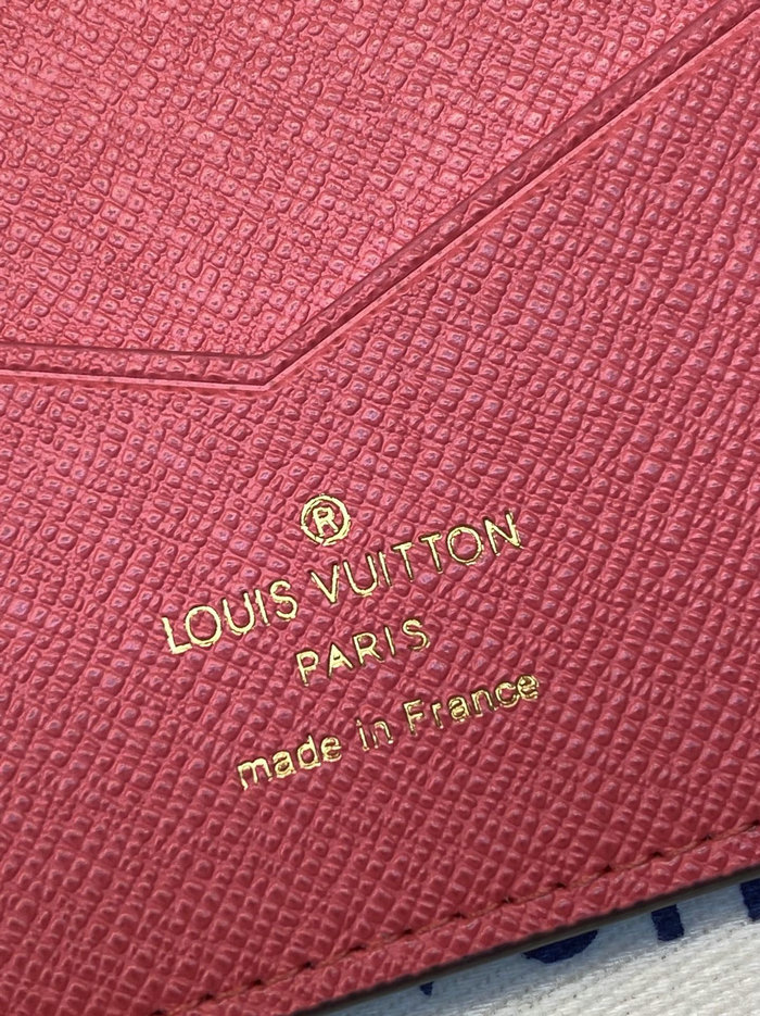 LOUIS VUITTON Passport Cover M82625