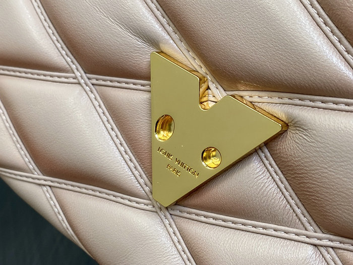 Louis Vuitton GO-14 MM Beige M22891