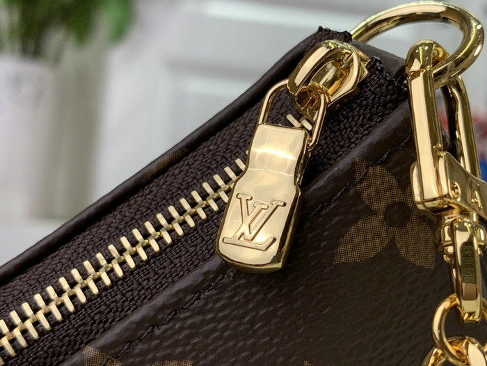 Louis Vuitton Mini Pochette Accessoires M82623