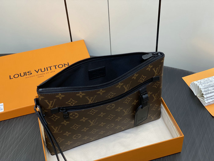 Louis Vuitton Monogram Canvas Takeoff Pouch M40504