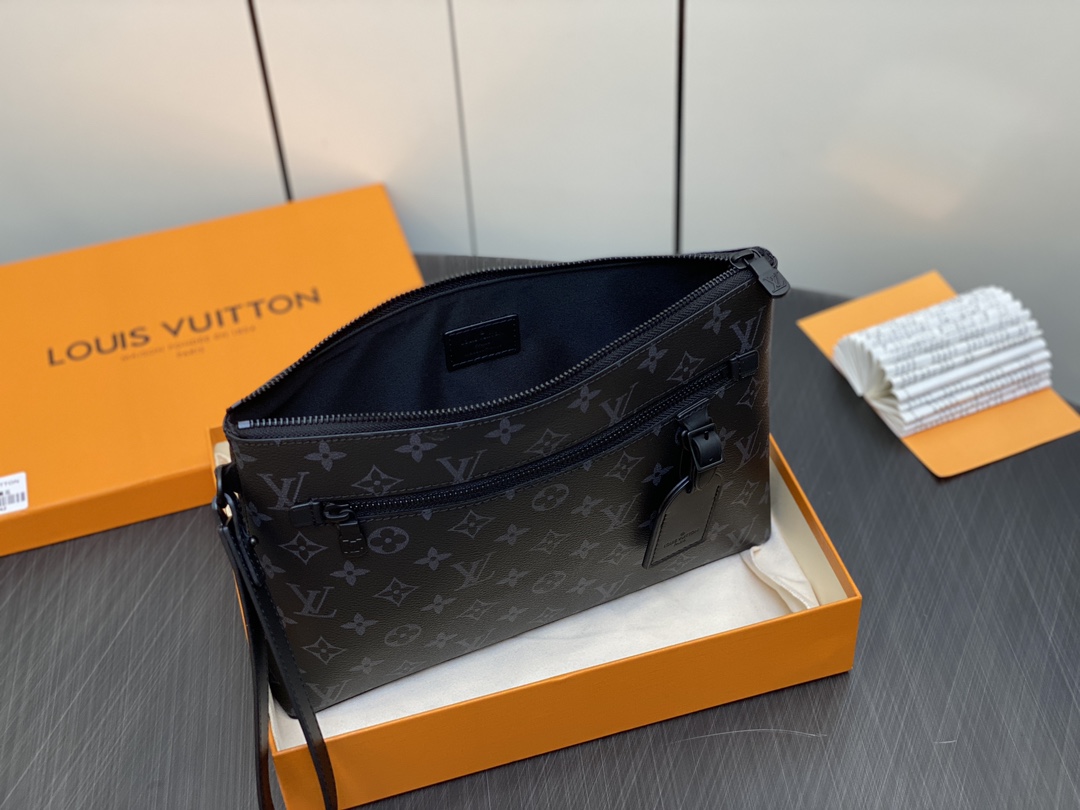 Louis Vuitton Monogram Eclipse Takeoff Pouch M40504