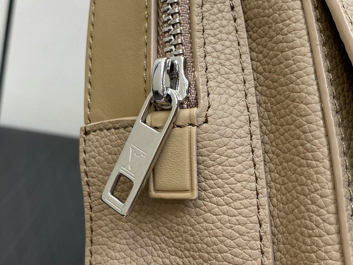 Louis Vuitton Pilot Slingbag Beige M23765