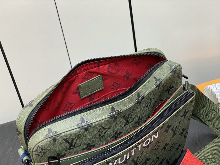 Louis Vuitton Trio Messenger M23783