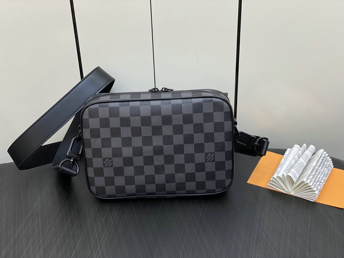 LV Damier Graphite Canvas Steamer Messenger M46795