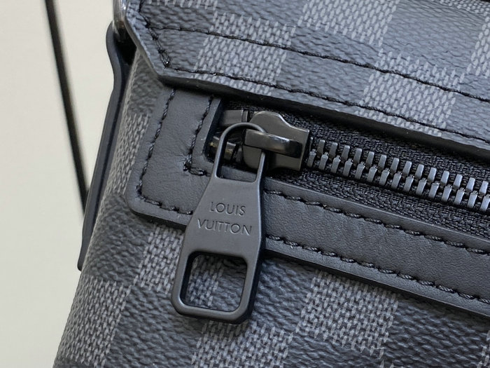 LV Damier Graphite S-Cape Messenger M46794