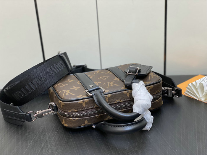 LV Monogram Nano Porte Documents Voyage M82770