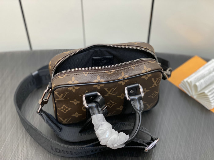 LV Monogram Nano Porte Documents Voyage M82770