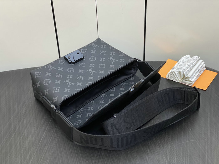 LV S-Cape Messenger M46794