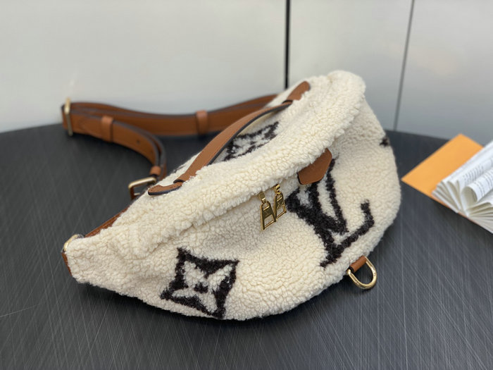 LV SKI Bumbag M23715