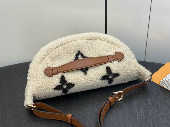 LV SKI Bumbag M23715