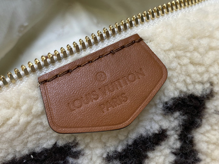 LV SKI Bumbag M23715