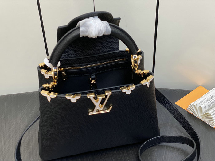 Louis Vuitton Capucines BB Black M23263