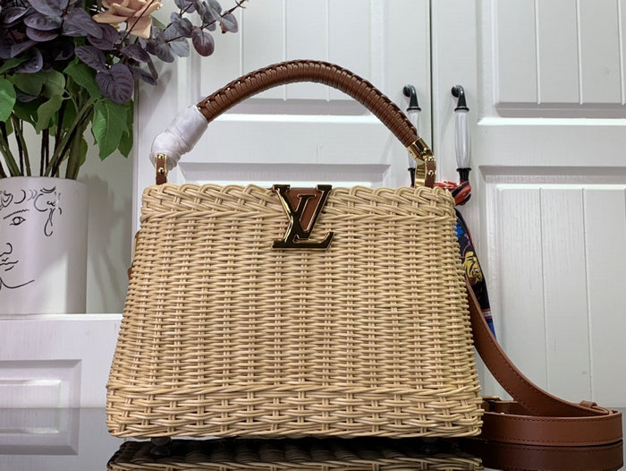 Louis Vuitton Capucines BB M22173