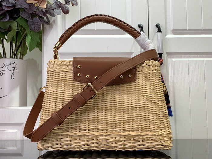 Louis Vuitton Capucines BB M22173