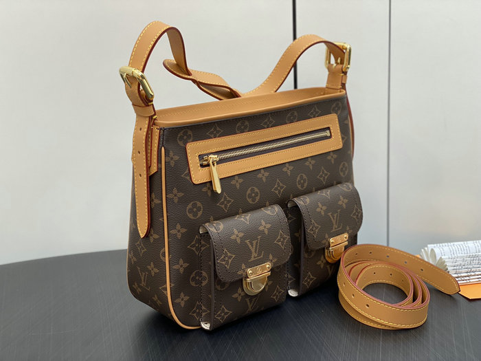 Louis Vuitton Hudson GM M40045