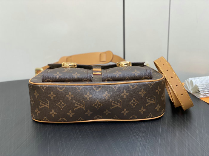 Louis Vuitton Hudson GM M40045