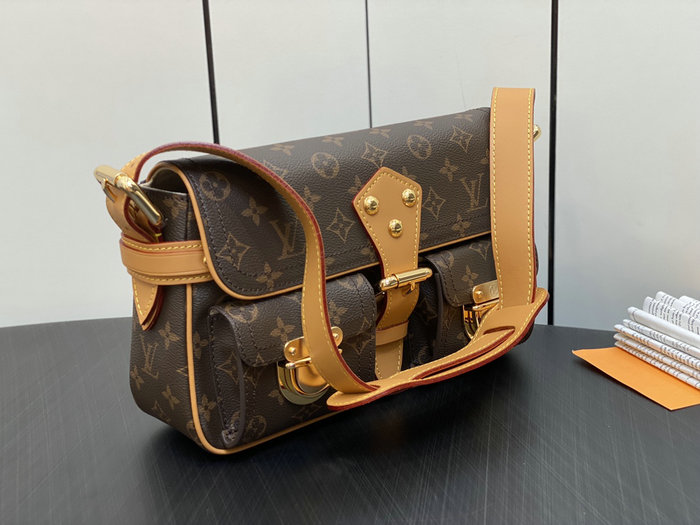 Louis Vuitton Hudson PM M40027