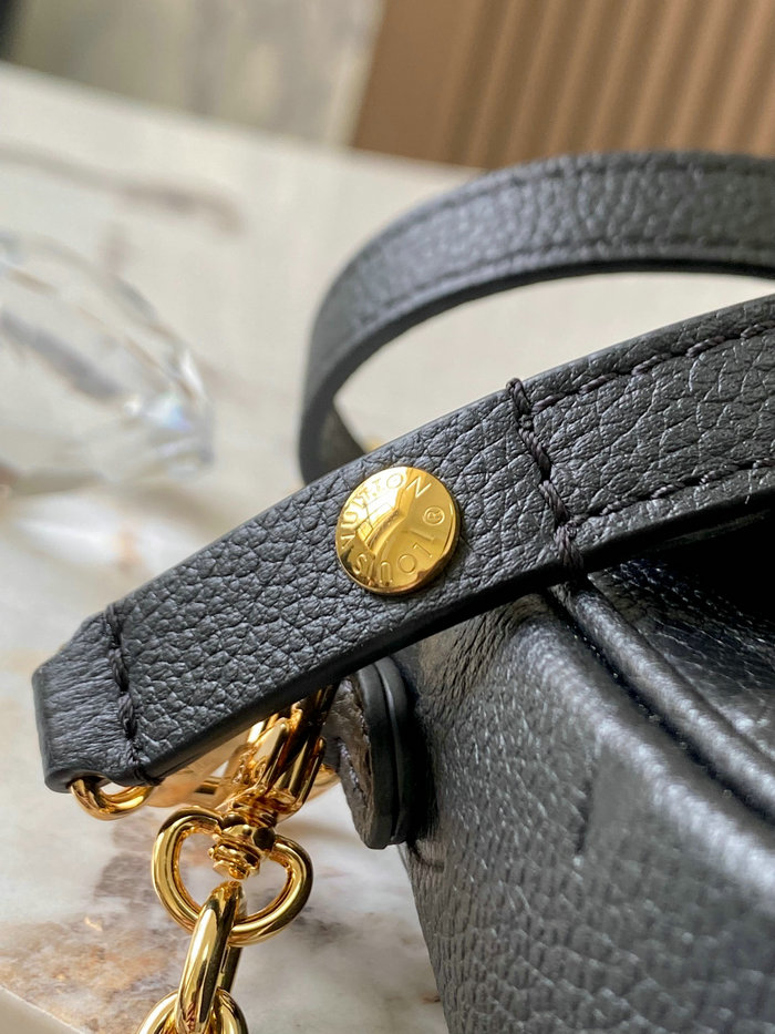 Louis Vuitton Wallet on Chain Ivy Black M82210