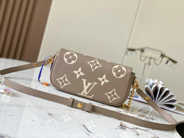 Louis Vuitton Wallet on Chain Ivy Grey M82210