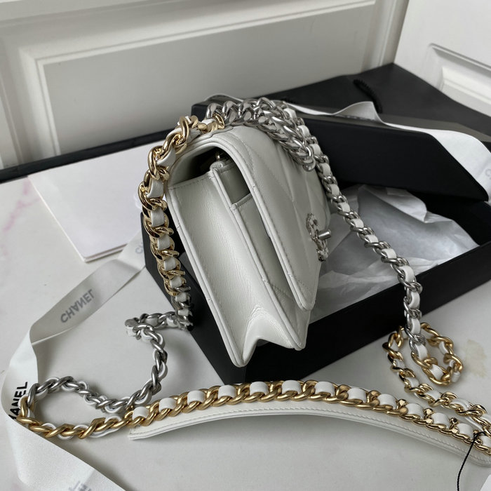 Chanel 19 Wallet On Chain White with Silver hardware AP3267