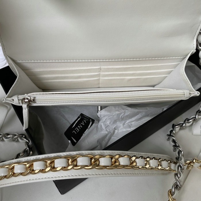 Chanel 19 Wallet On Chain White with Silver hardware AP3267