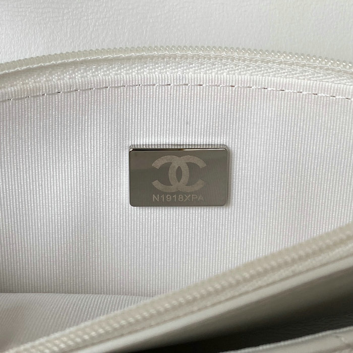 Chanel 19 Wallet On Chain White with Silver hardware AP3267