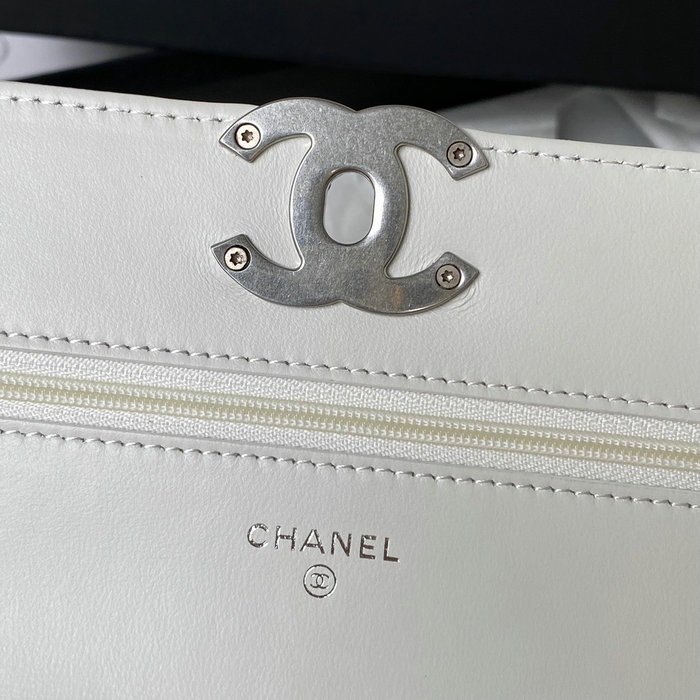 Chanel 19 Wallet On Chain White with Silver hardware AP3267