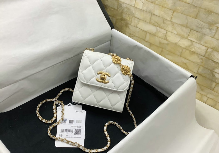 Chanel Clutch with Chain White AP3425