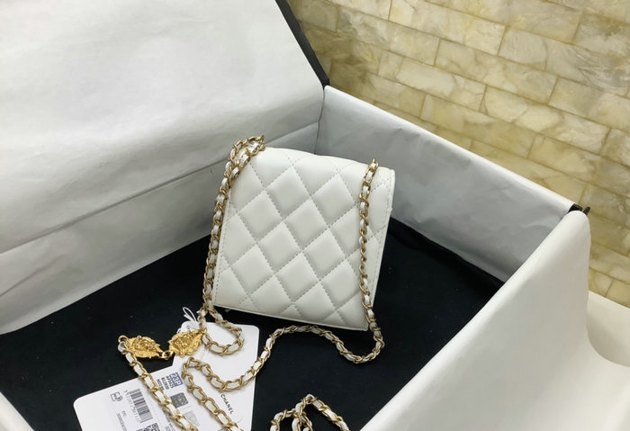 Chanel Clutch with Chain White AP3425