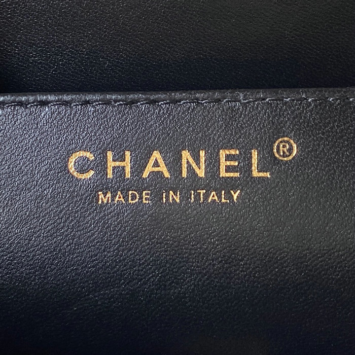 Chanel Lambskin Messenger Bag Black AS4596