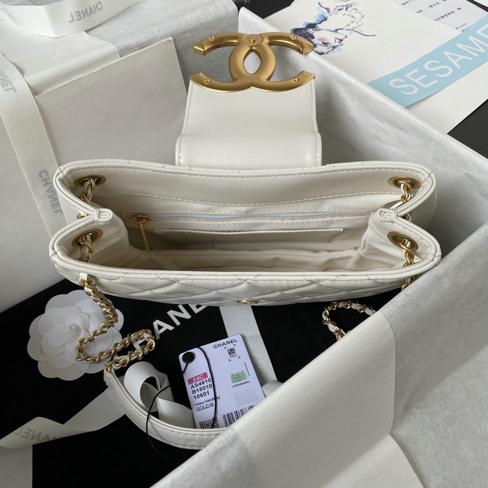 Chanel Lambskin Messenger Bag White AS4610
