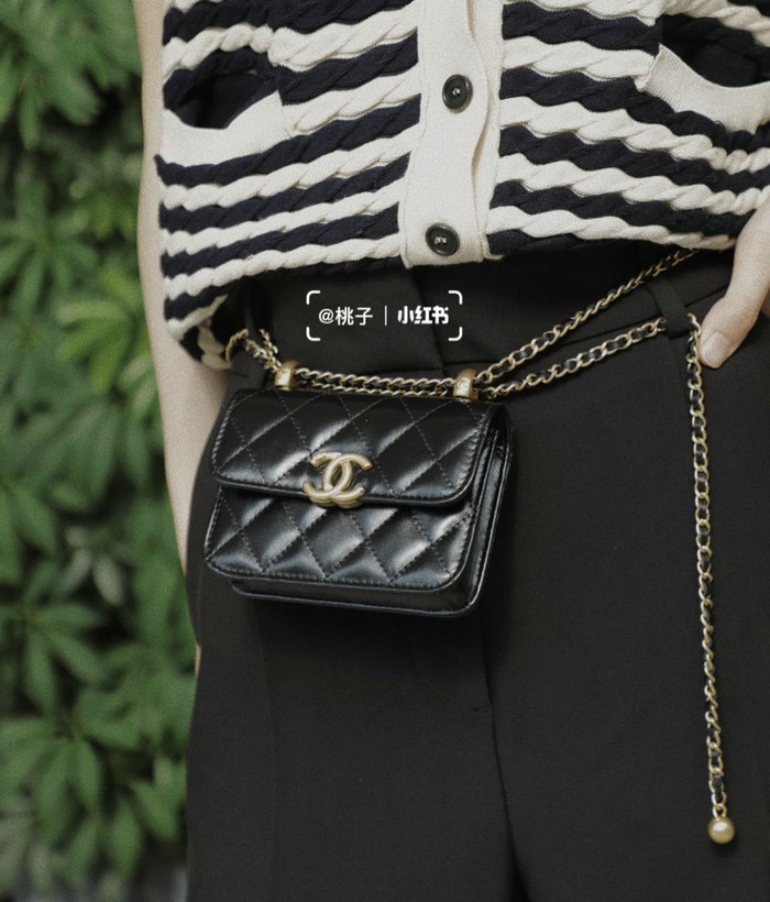 Chanel Mini Wallet on Chain Black AP2290