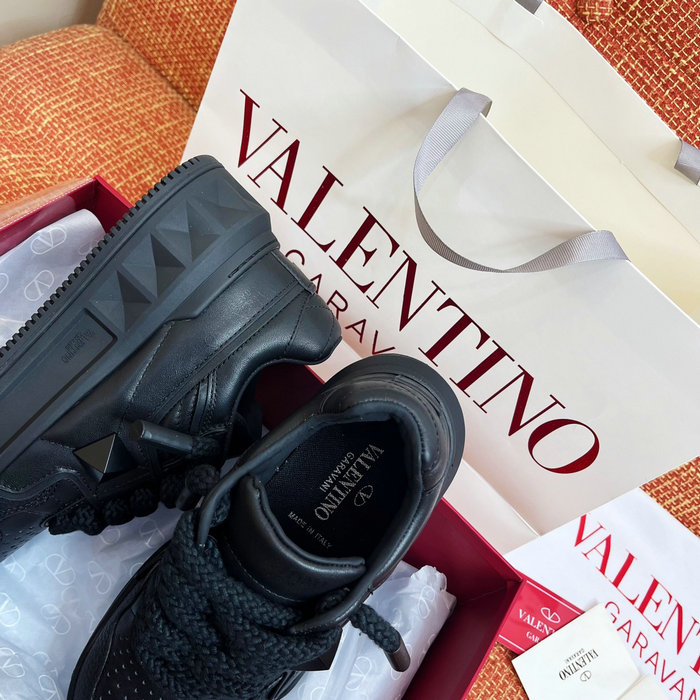 Valentino One Stud XL Trainer SLV111409