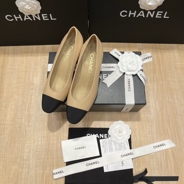 Chanel Pumps SDH121925