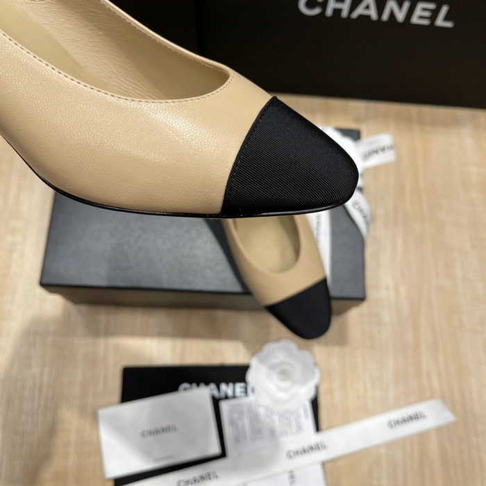 Chanel Pumps SDH121925