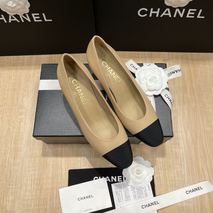 Chanel Pumps SDH121925