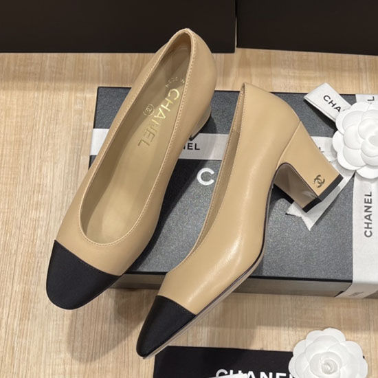 Chanel Pumps SDH121925