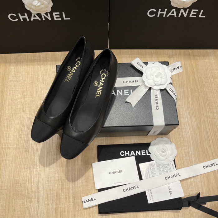 Chanel Pumps SDH121926