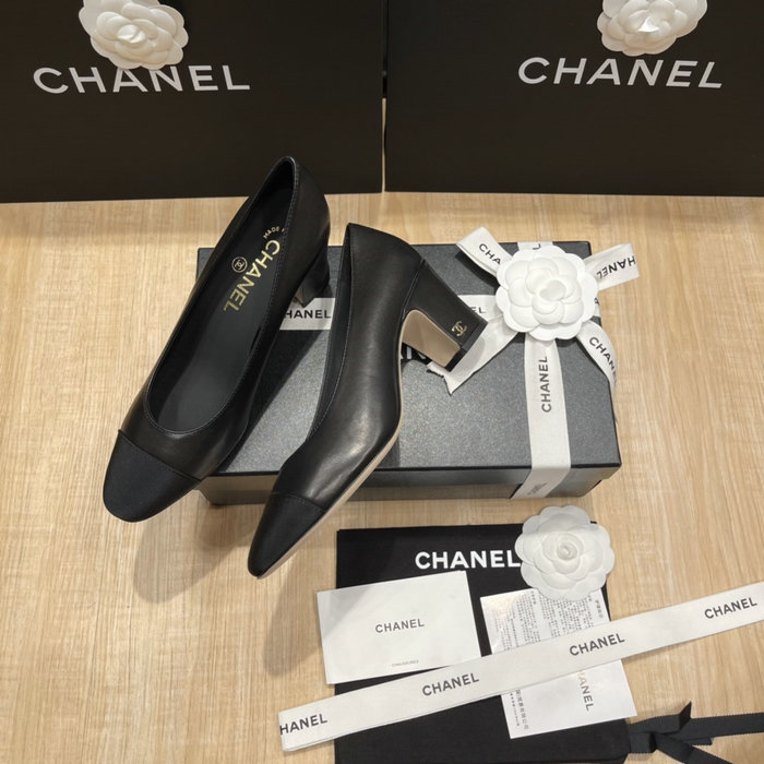 Chanel Pumps SDH121926