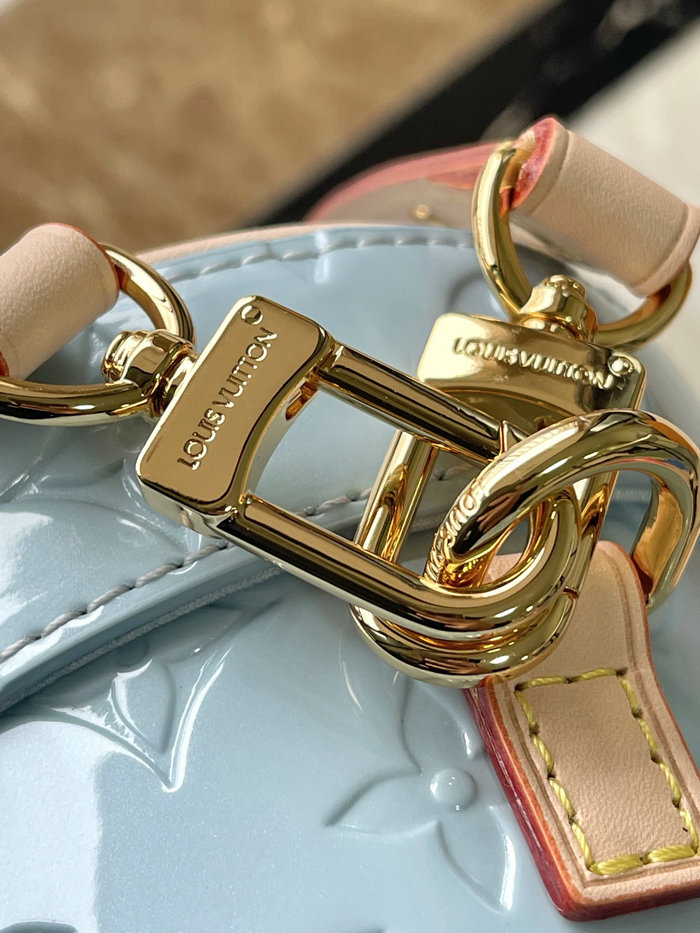 Louis Vuitton Astor Sky M24102