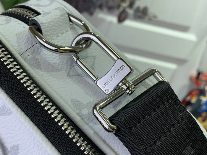 Louis Vuitton Alpha Messenger White M31016