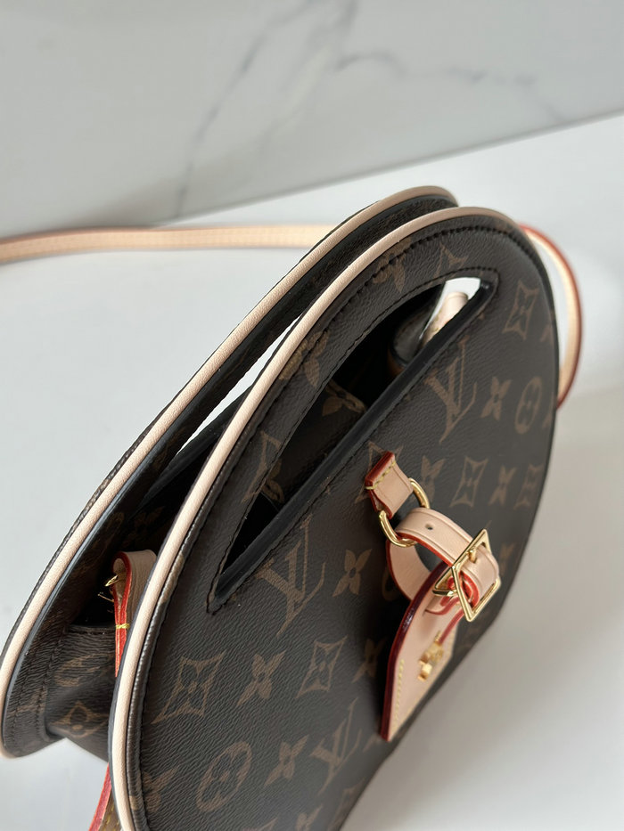 Louis Vuitton Around Me PM M47117